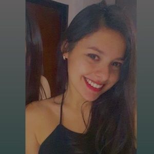 Meet your Posher, Julieta